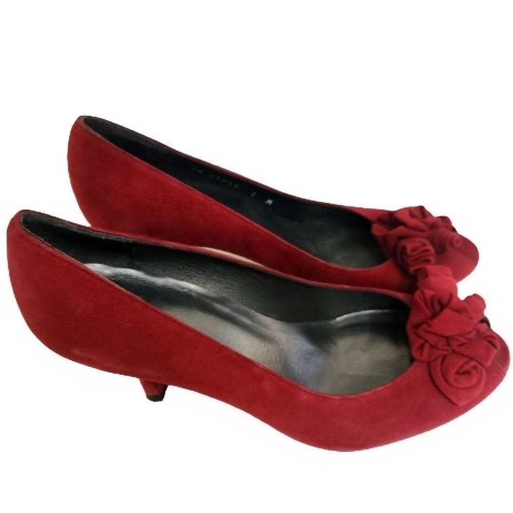 Stuart Weitzman Scarlet Suede Bowling Peep Toe Pumps Size 7M